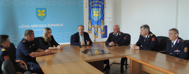 Susret županijskih čelnika s izaslanstvom vatrogasaca/Snimio Marko ČULJAT                                                                                                                                                                                 